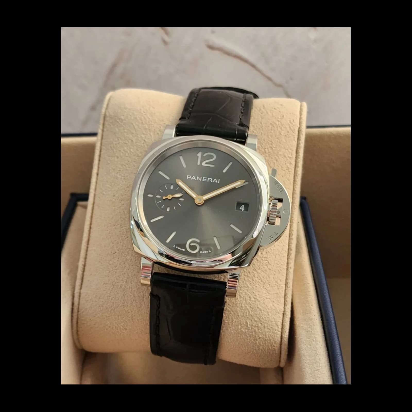 Thumb Luminor Due 38 Automatic Stainless Steel / Grey