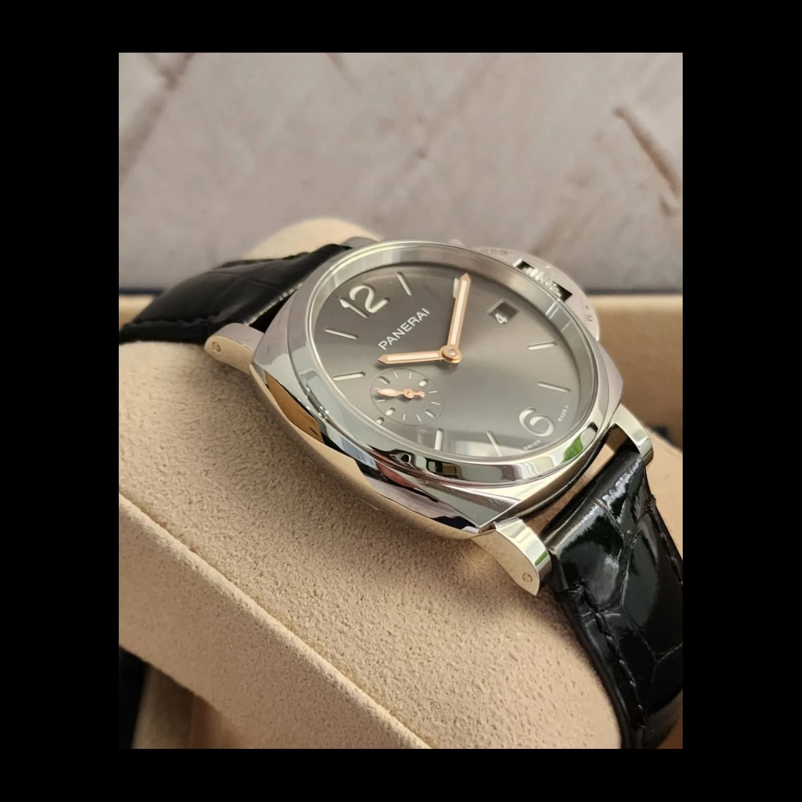 Thumb Luminor Due 38 Automatic Stainless Steel / Grey
