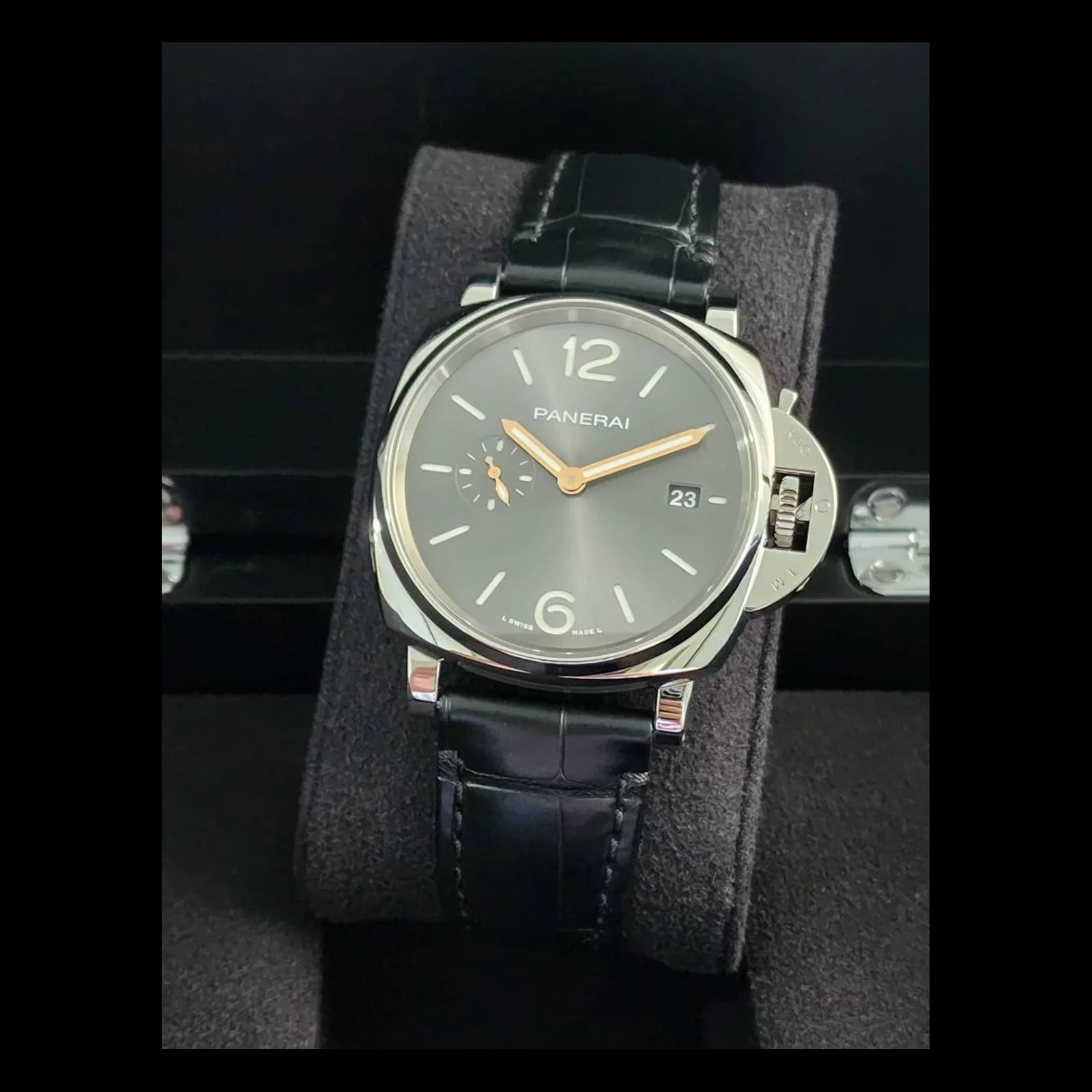 Luminor Due 42 3 Days Date Stainless Steel / Grey