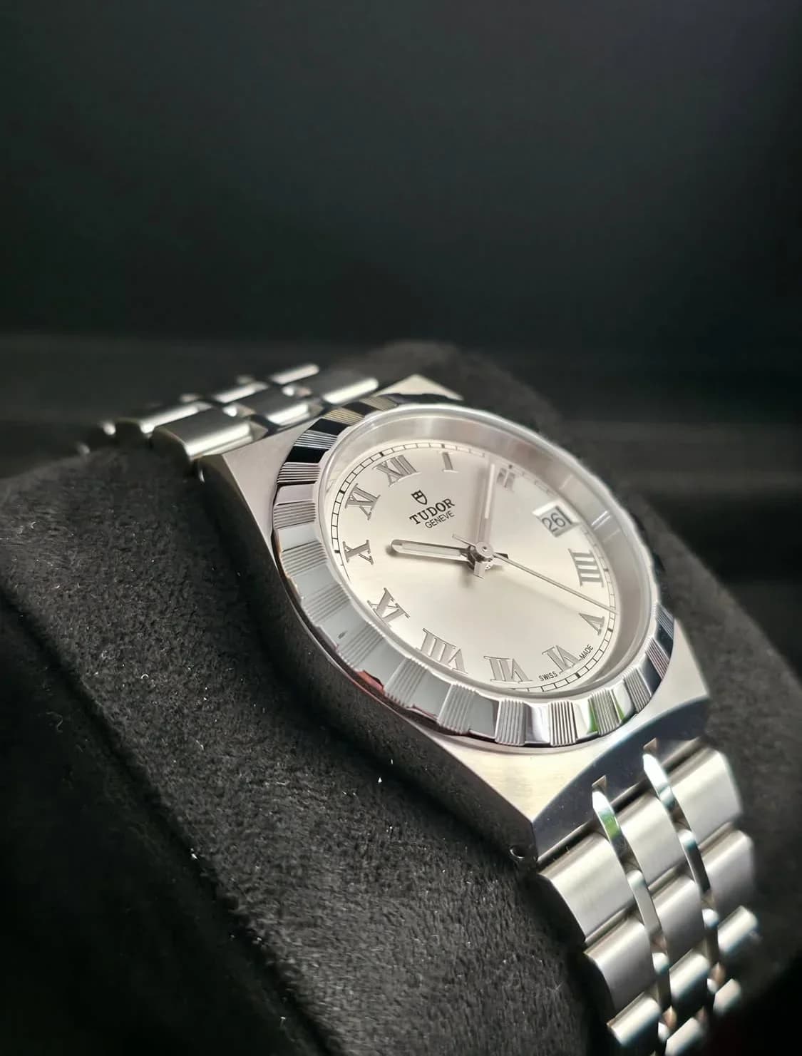 Thumb Royal Date 34 Stainless Steel / Silver - Roman