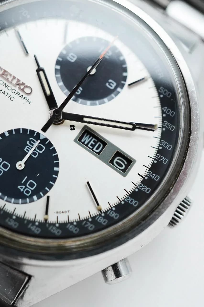 Thumb Seiko Chronograph Automatic