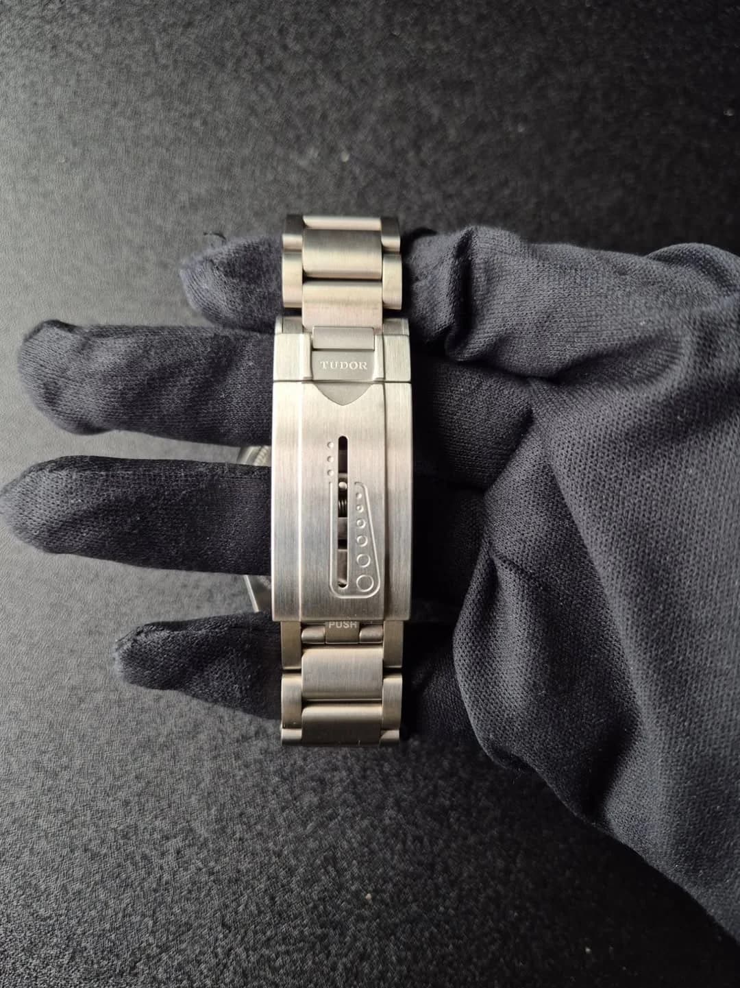 Thumb Pelagos Titanium / Blue / Bracelet