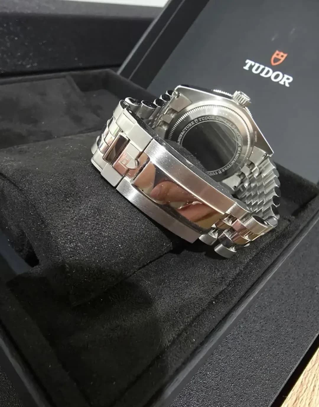 Thumb Black Bay Master Chronometer Stainless Steel - Burgundy / Black / Jubilee