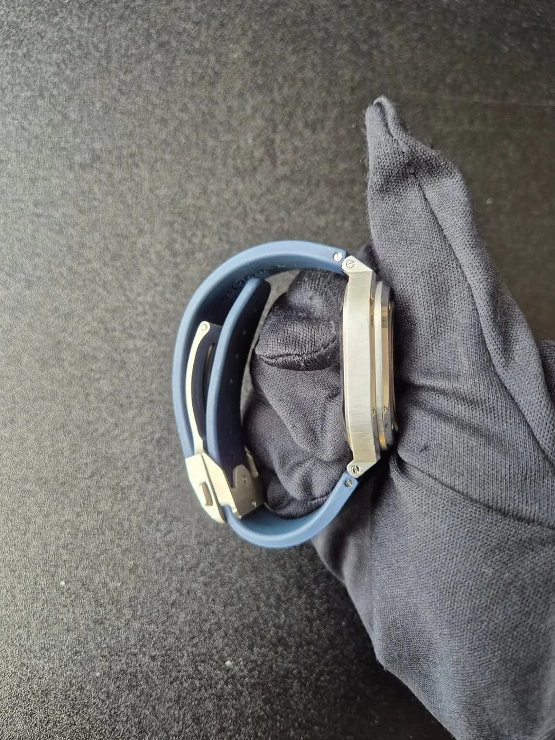 Thumb BR 05 Stainless Steel / Blue / Rubber