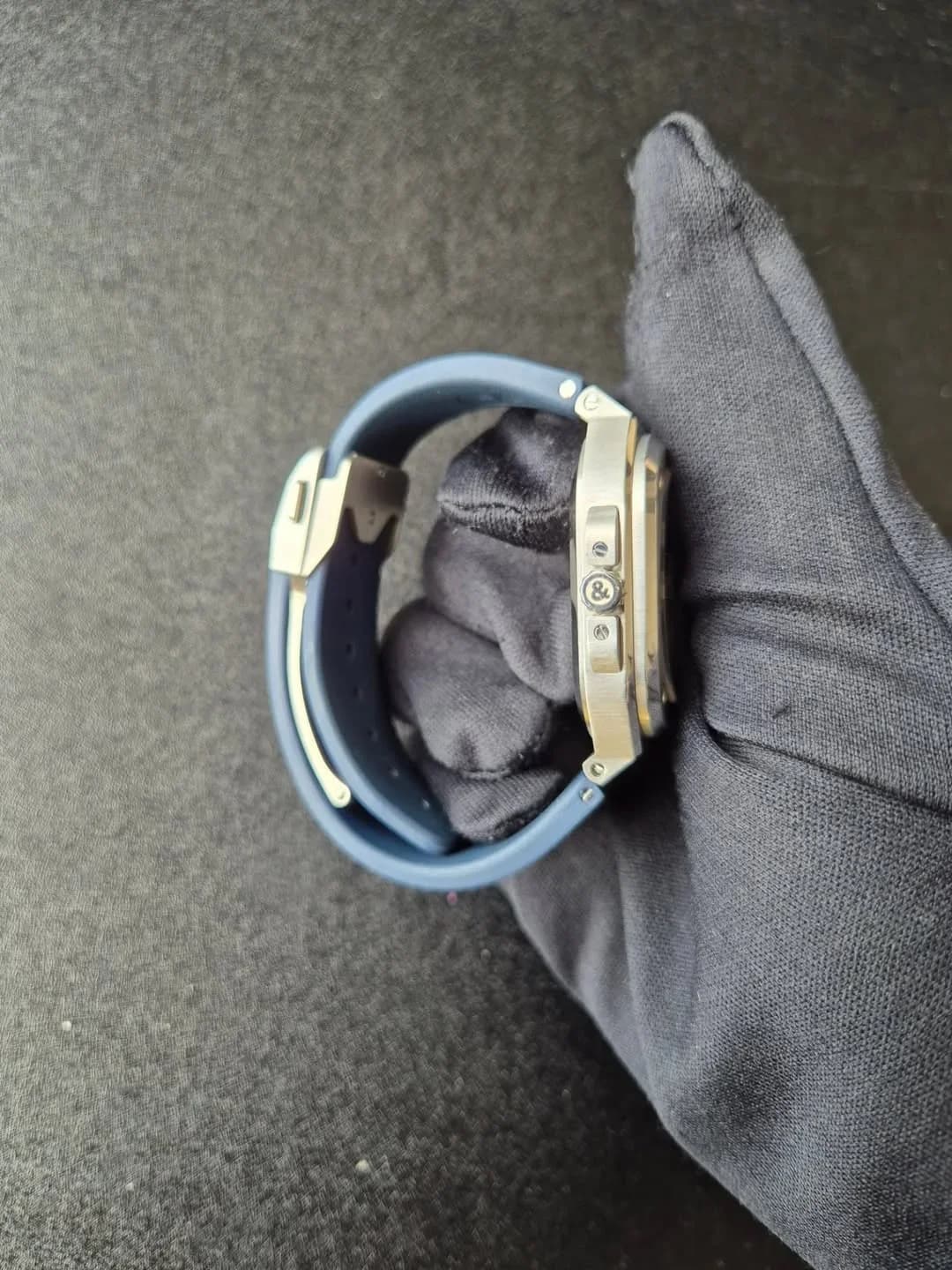 Thumb BR 05 Stainless Steel / Blue / Rubber