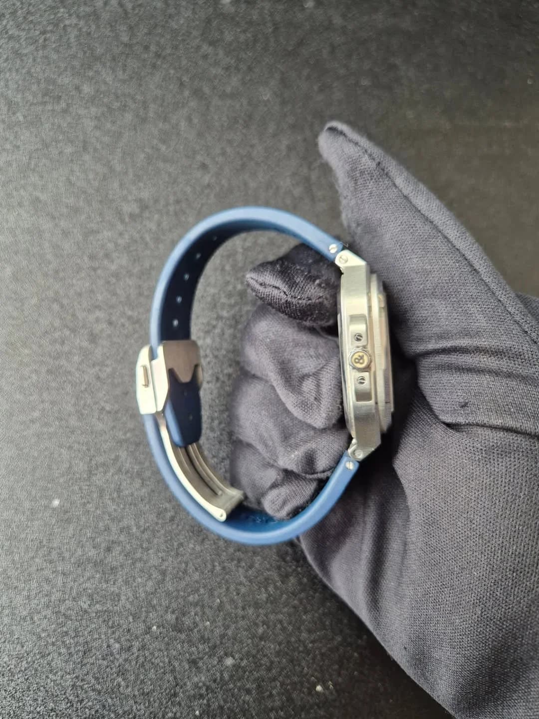 Thumb BR 05 Stainless Steel / Blue / Rubber