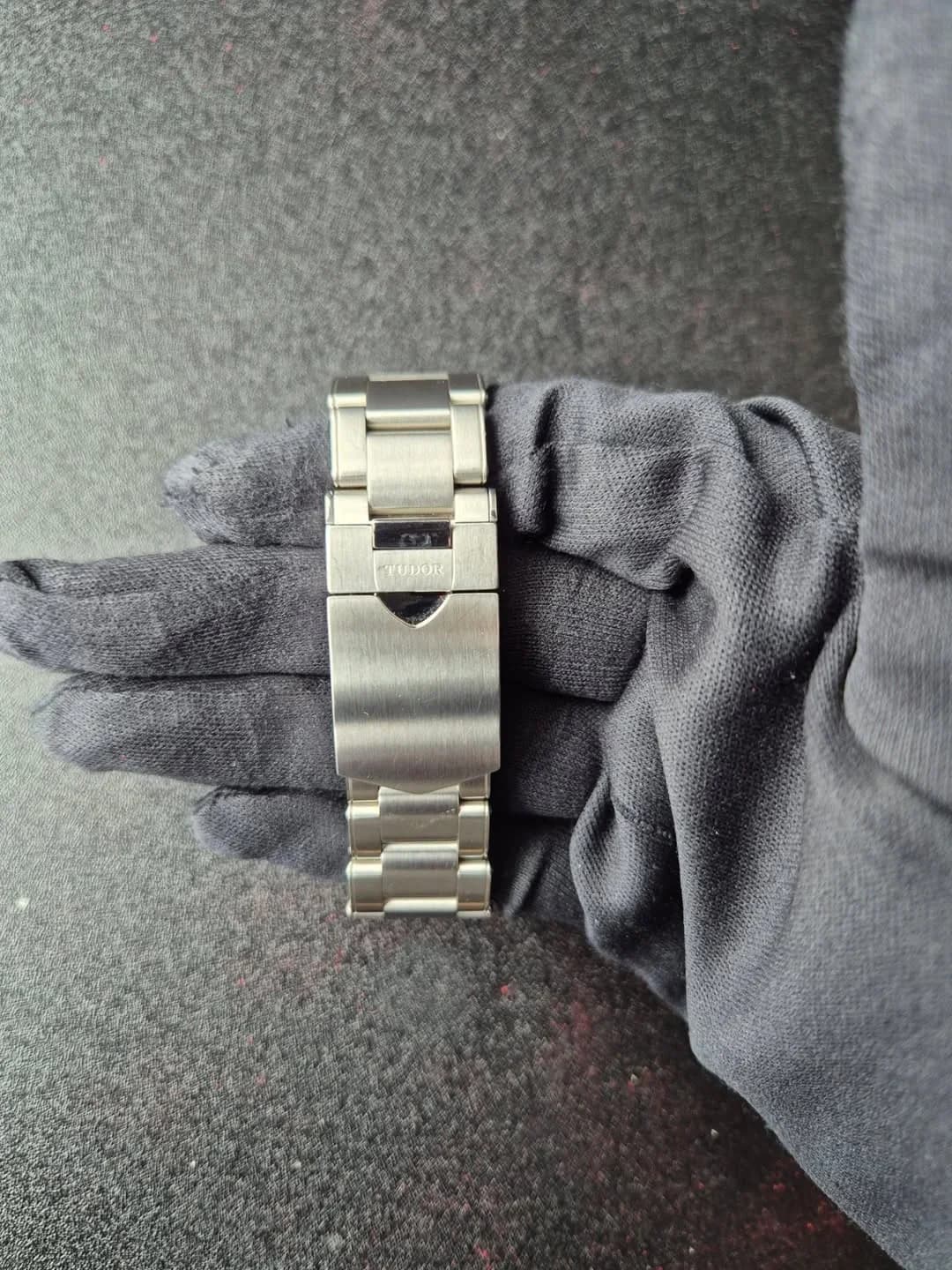 Thumb Black Bay GMT Stainless Steel / Black / Pepsi / Bracelet