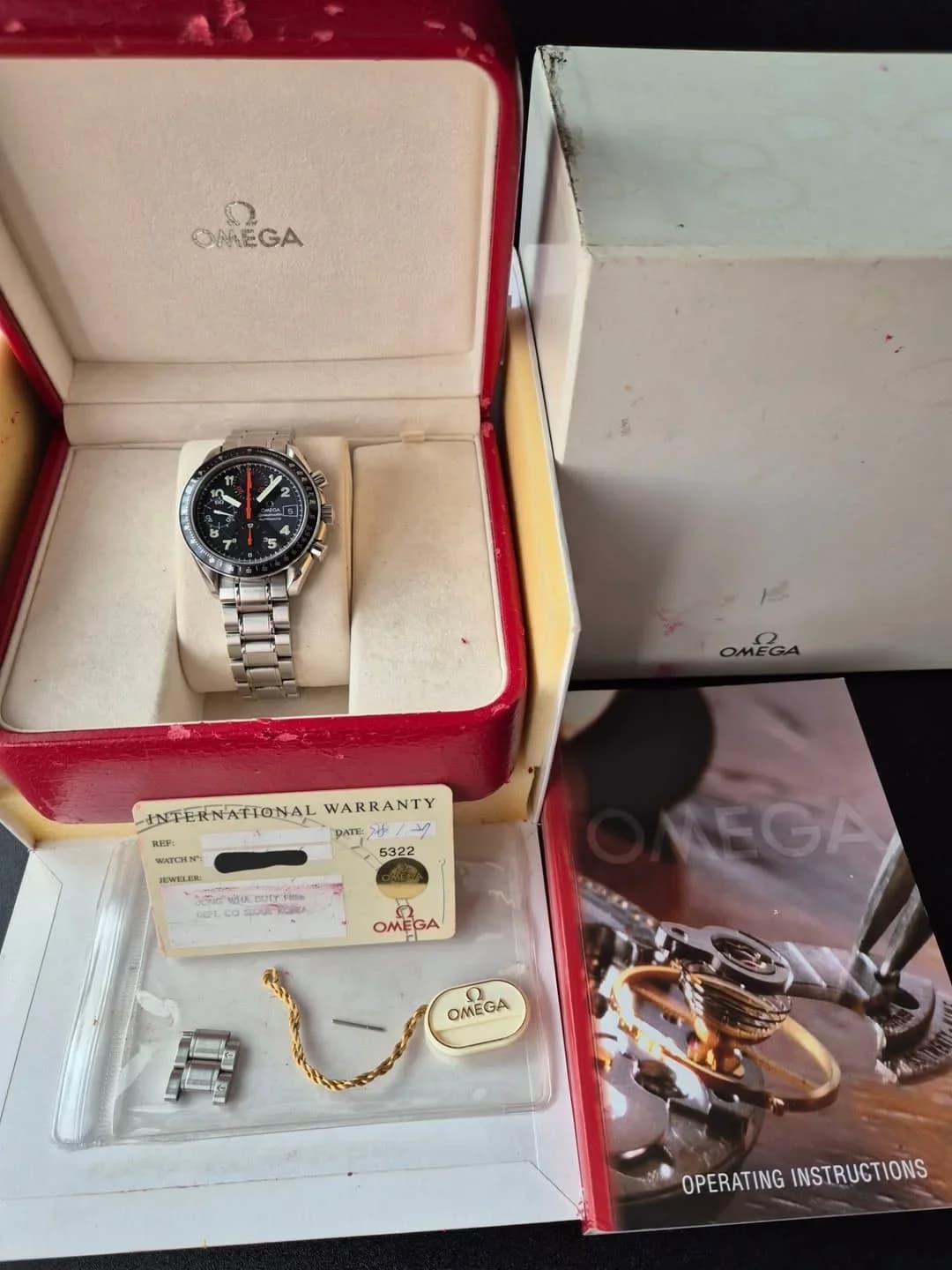 Thumb Speedmaster Date 40 Stainless Steel / Japan Limited Edition / Bracelet