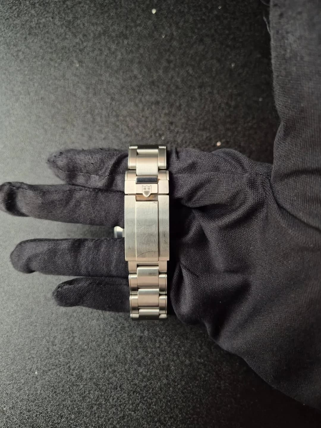 Thumb Black Bay Fifty-Four Stainless Steel / Black / Bracelet