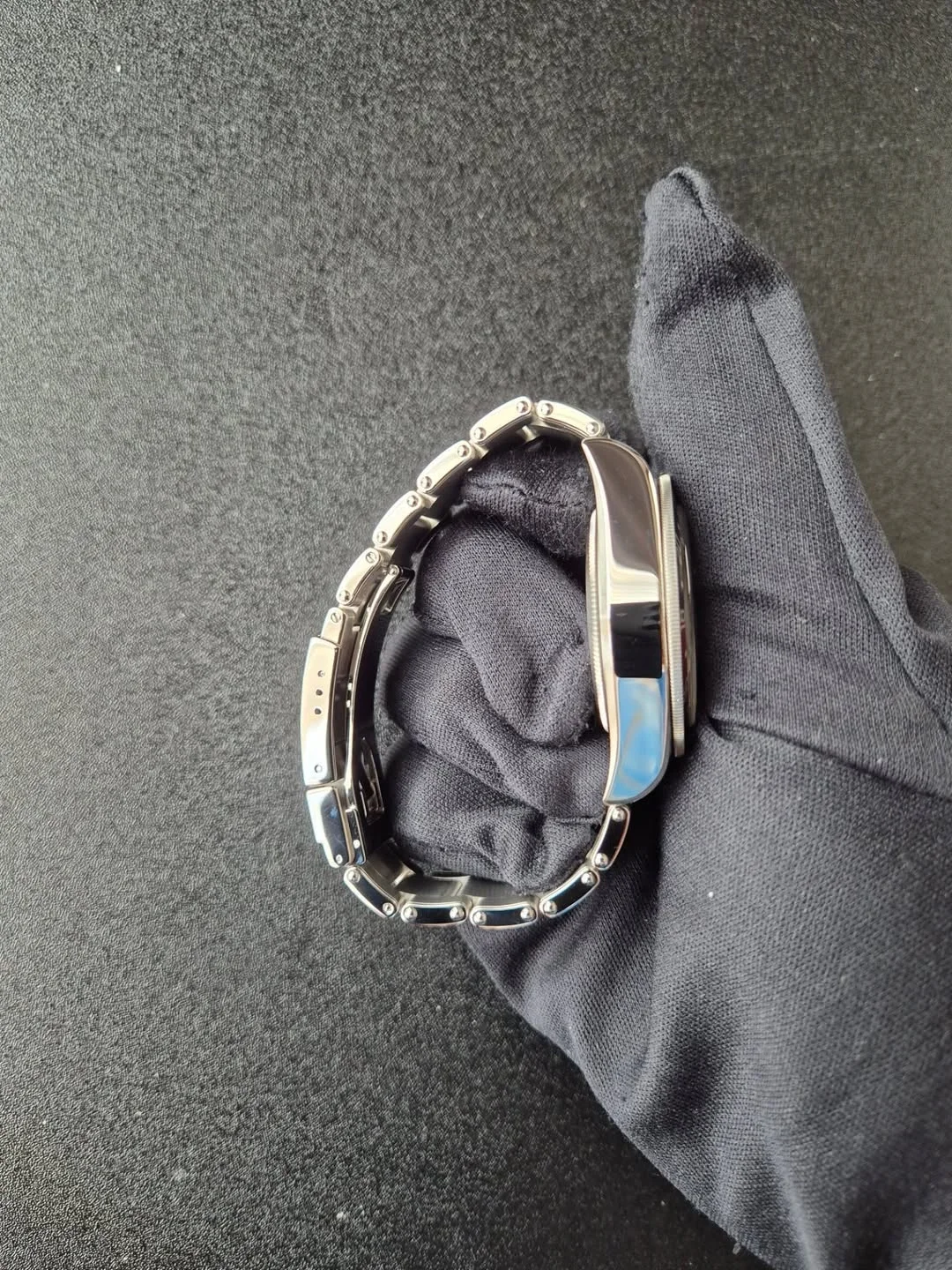 Thumb Black Bay GMT Stainless Steel / Black / Pepsi / Bracelet