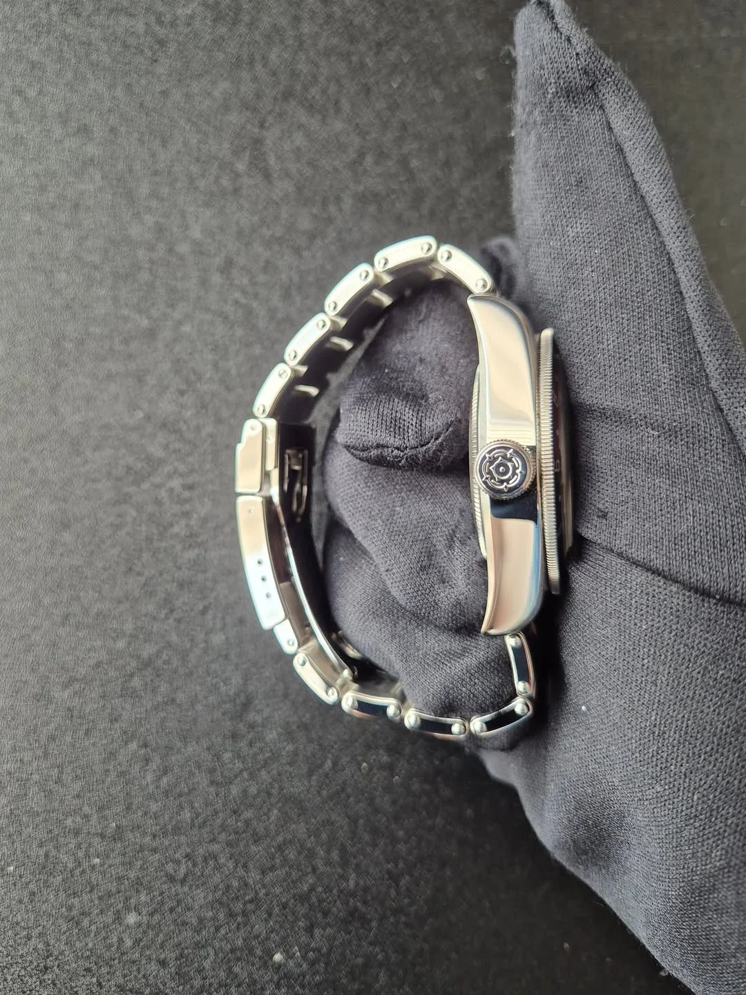 Thumb Black Bay GMT Stainless Steel / Black / Pepsi / Bracelet