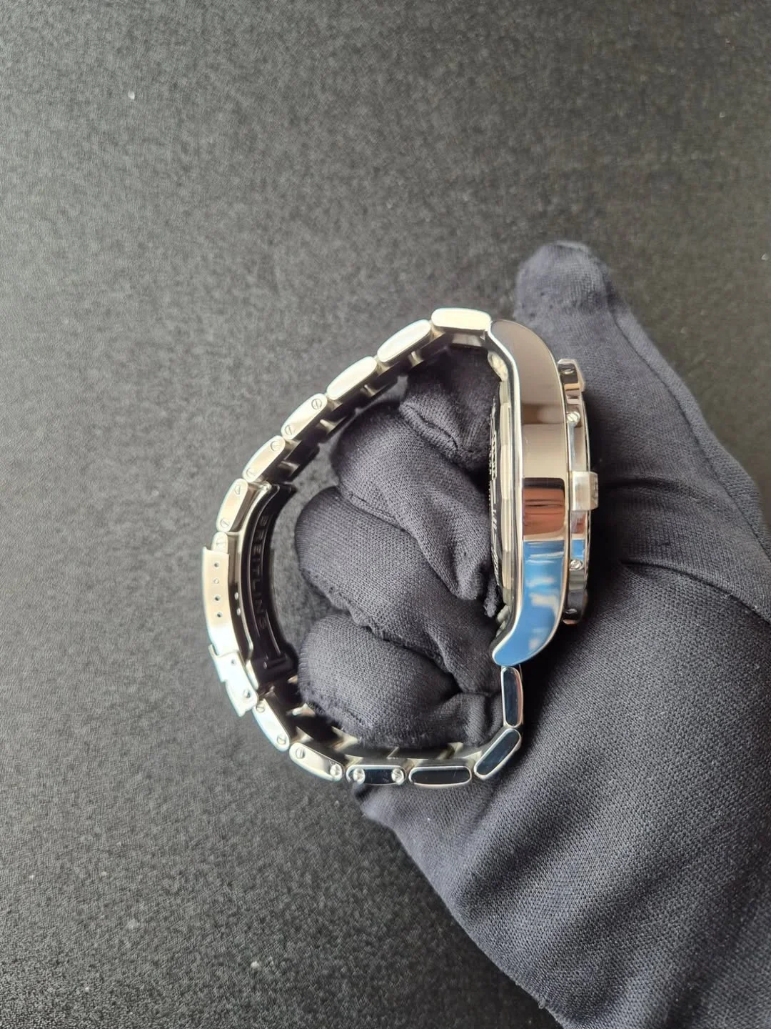 Thumb Super Avenger II Stainless Steel / Volcano Black / Bracelet