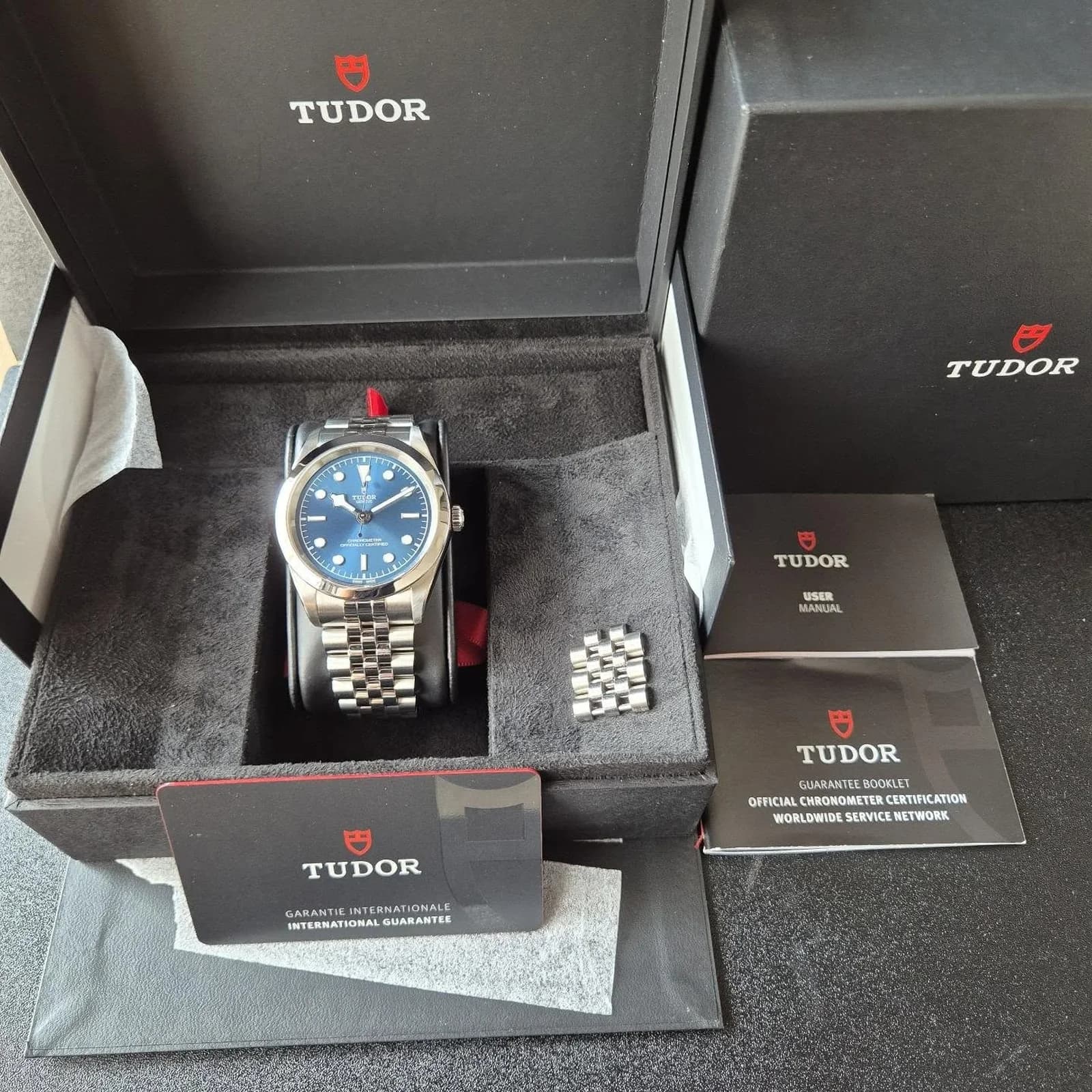 Thumb Black Bay One 41 Stainless Steel / Blue / Bracelet