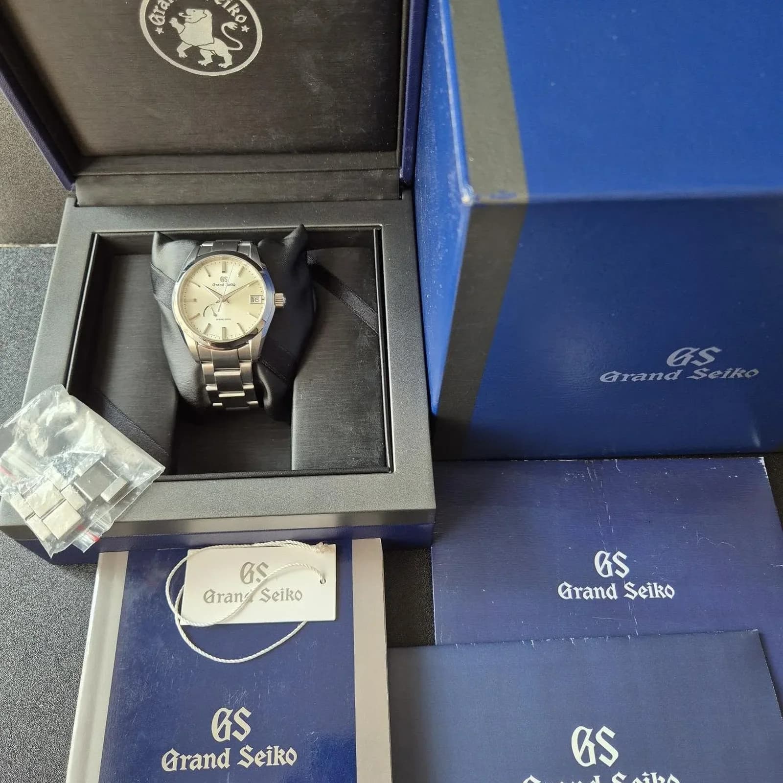 Thumb Heritage Collection Spring Drive SBGA283 Stainless Steel / Champagne