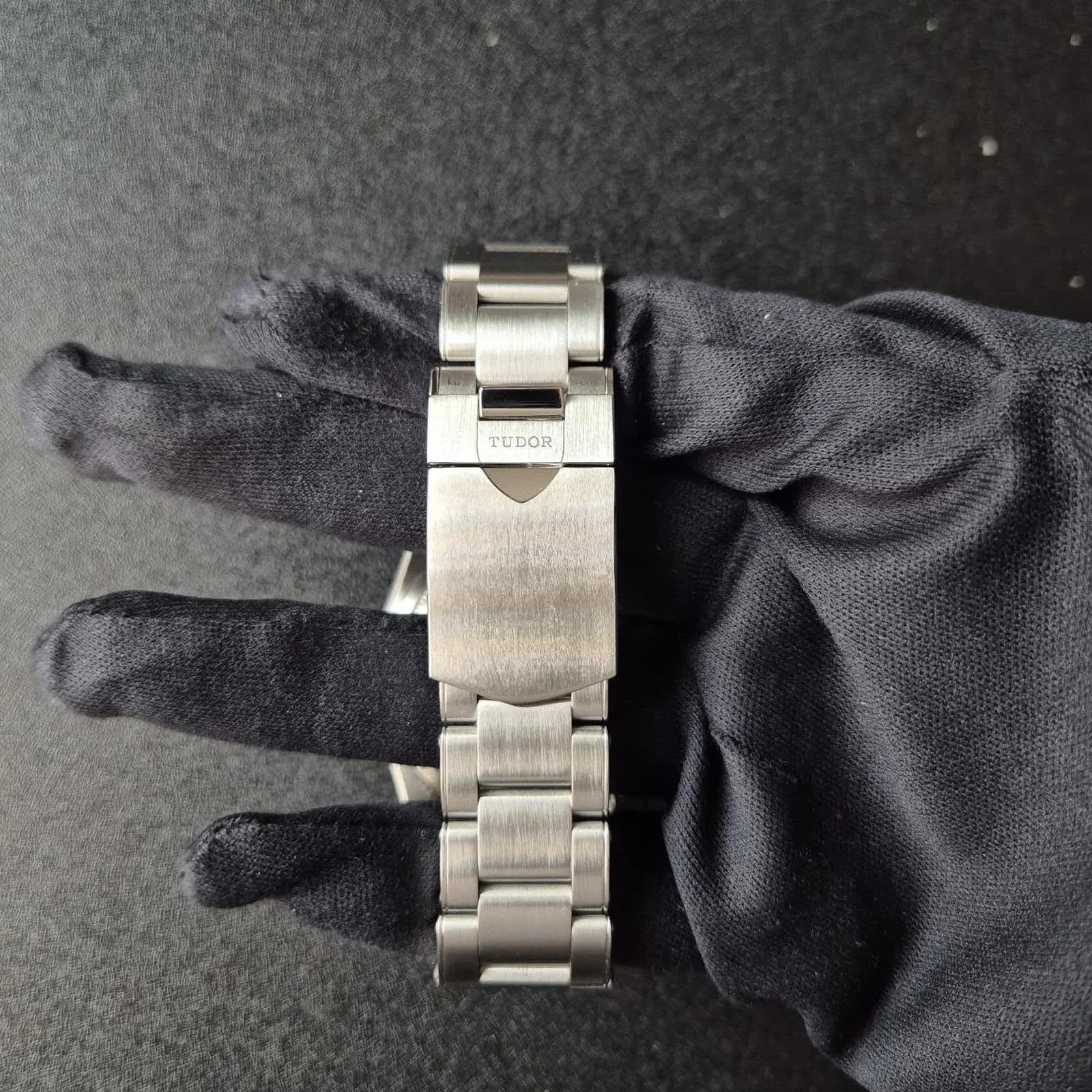 Thumb Black Bay GMT Stainless Steel / Black / Pepsi / Bracelet