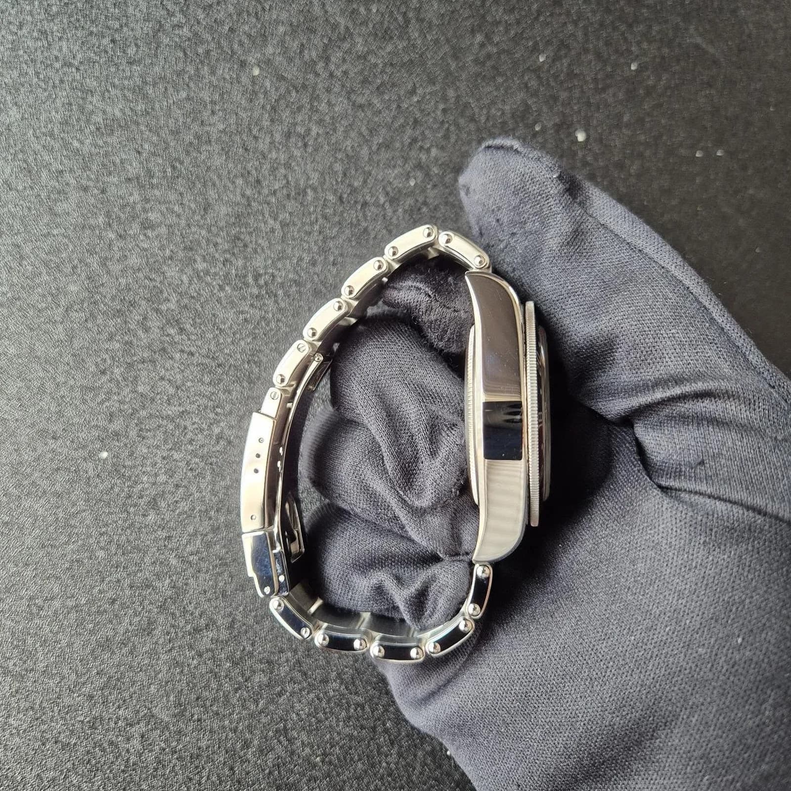 Thumb Black Bay GMT Stainless Steel / Black / Pepsi / Bracelet