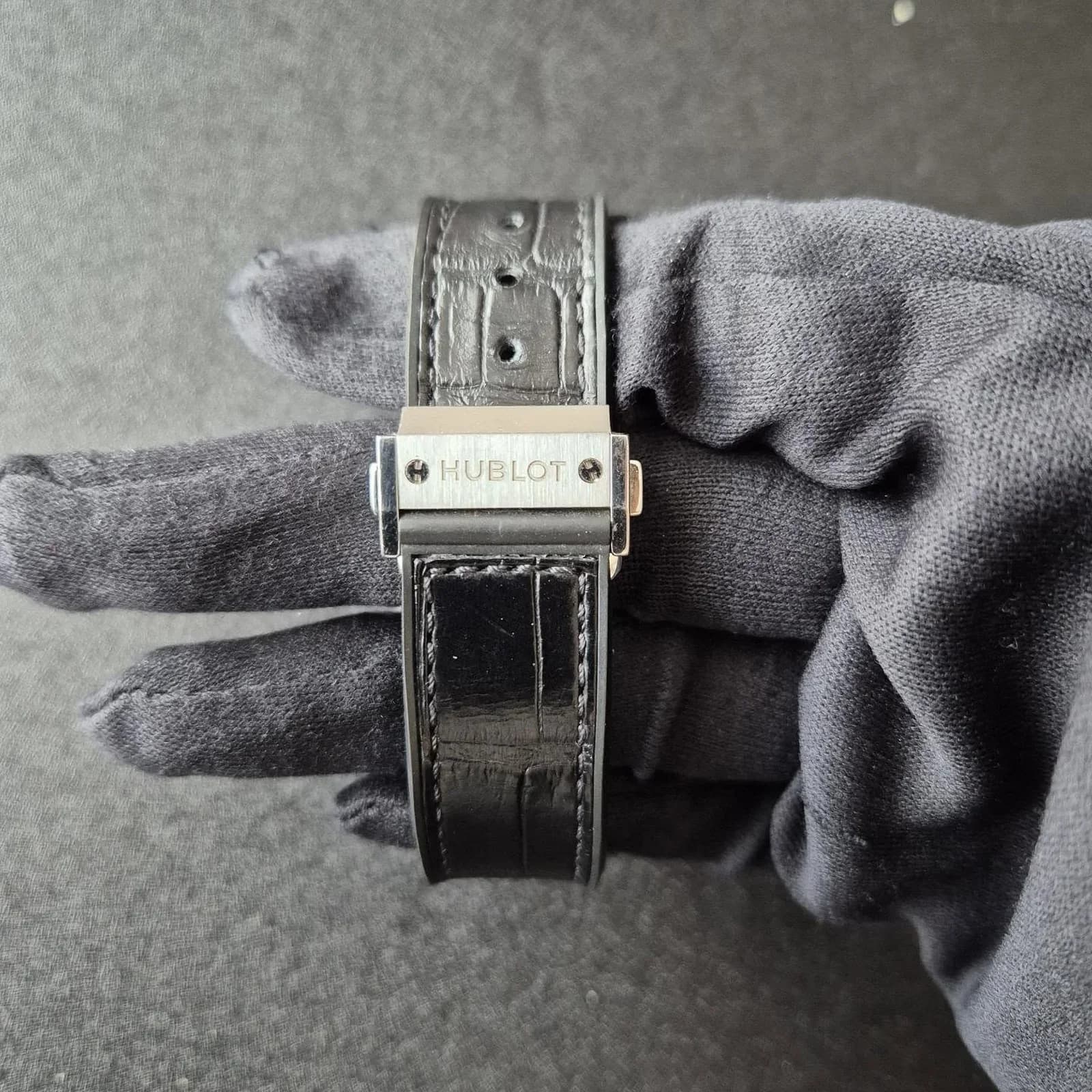 Thumb Classic Fusion 38 Titanium / Black / Rubber
