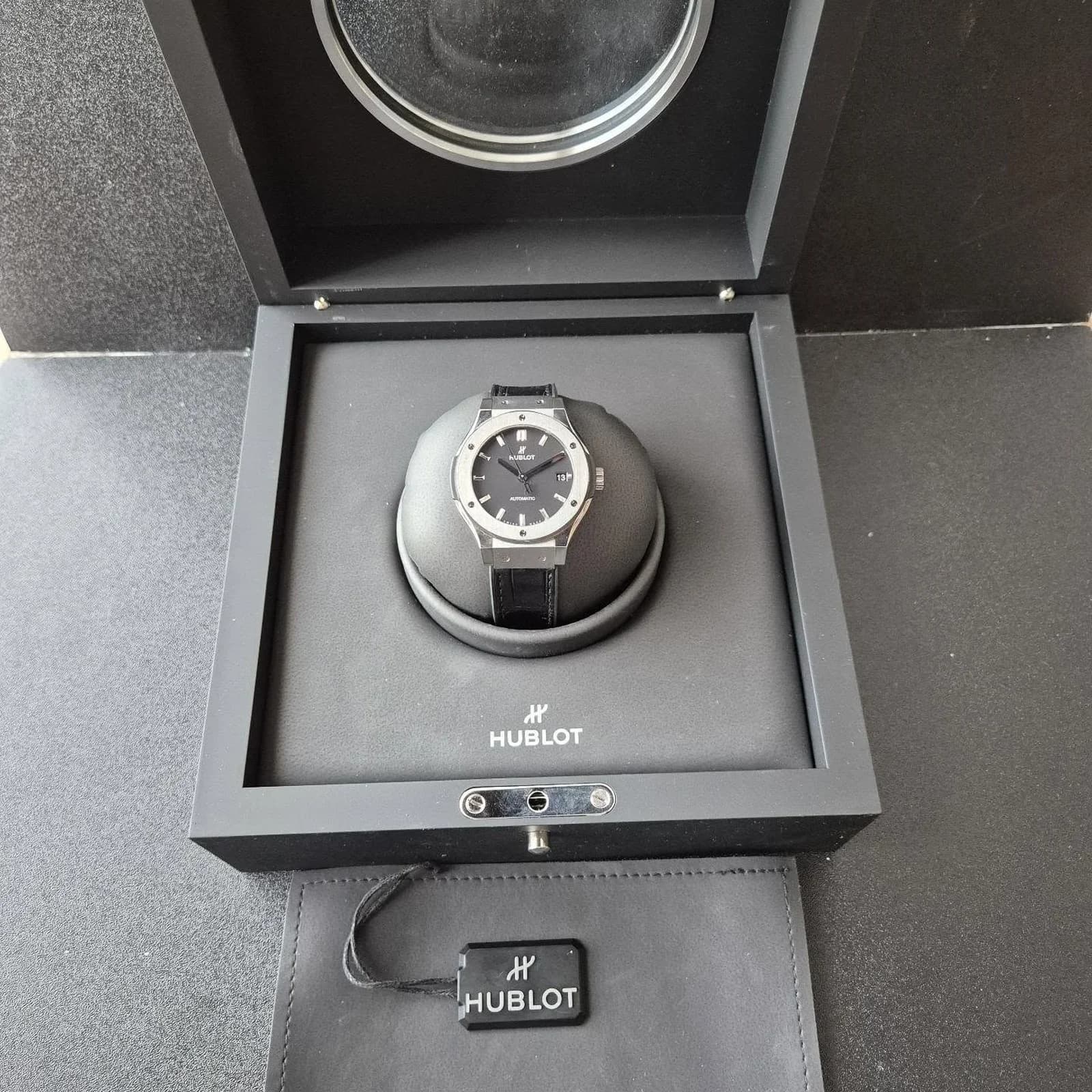 Thumb Classic Fusion 38 Titanium / Black / Rubber