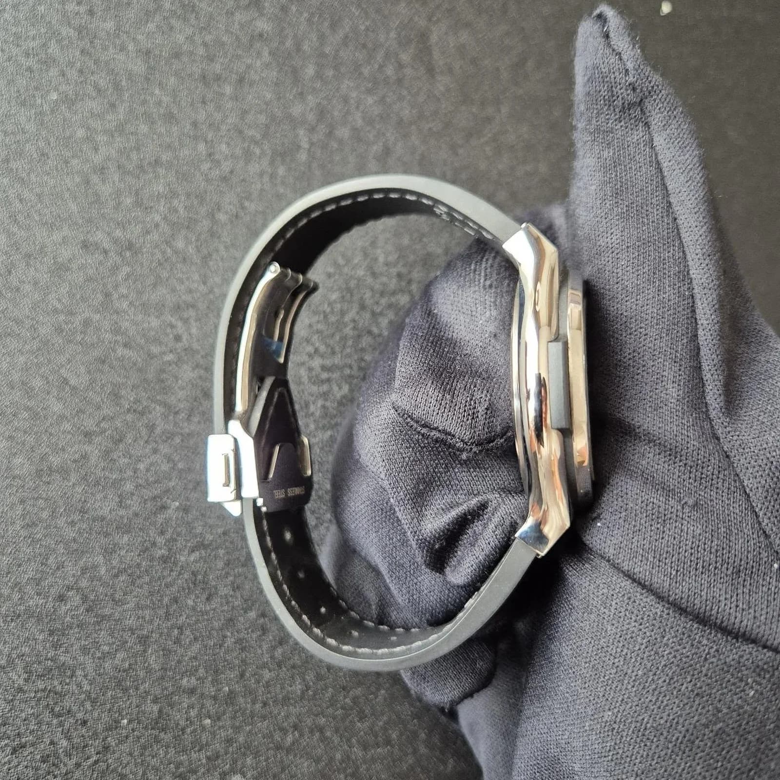 Thumb Classic Fusion 38 Titanium / Black / Rubber