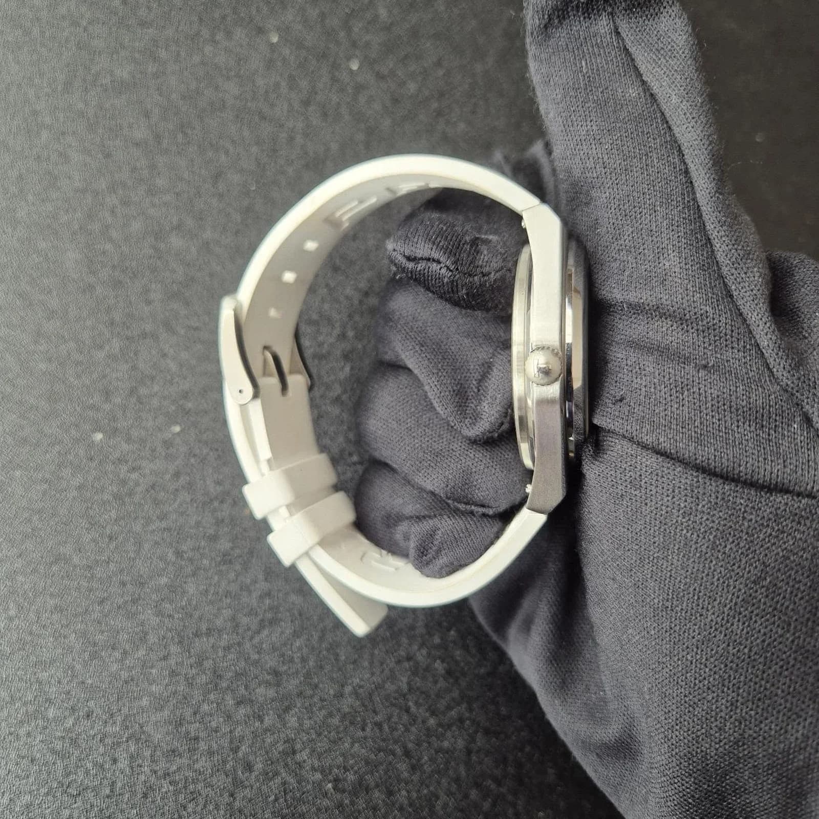 Thumb PRX Quartz Stainless Steel / Full Lume/ Rubber
