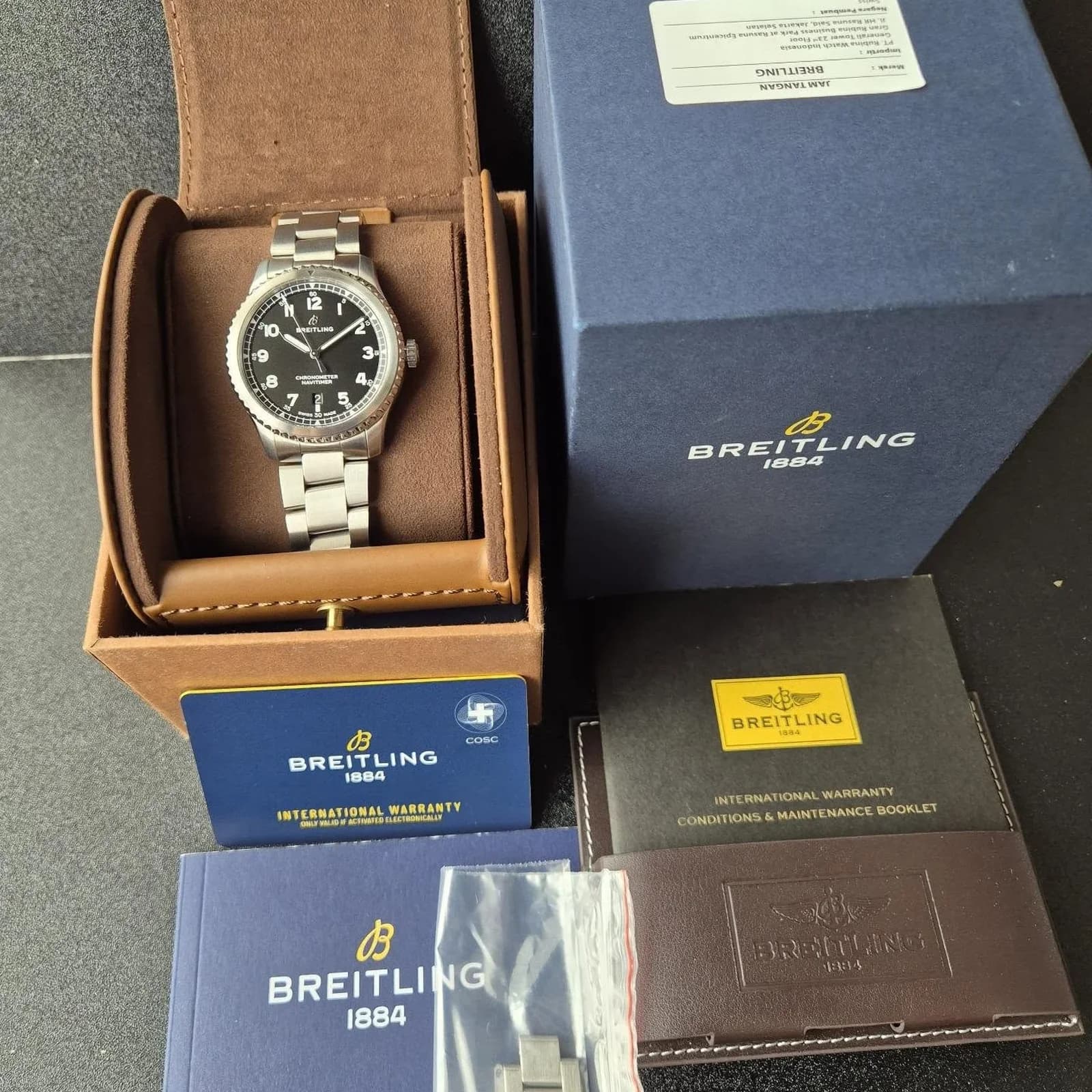 Thumb Navitimer 8 Automatic 41 Stainless Steel / Black / Bracelet