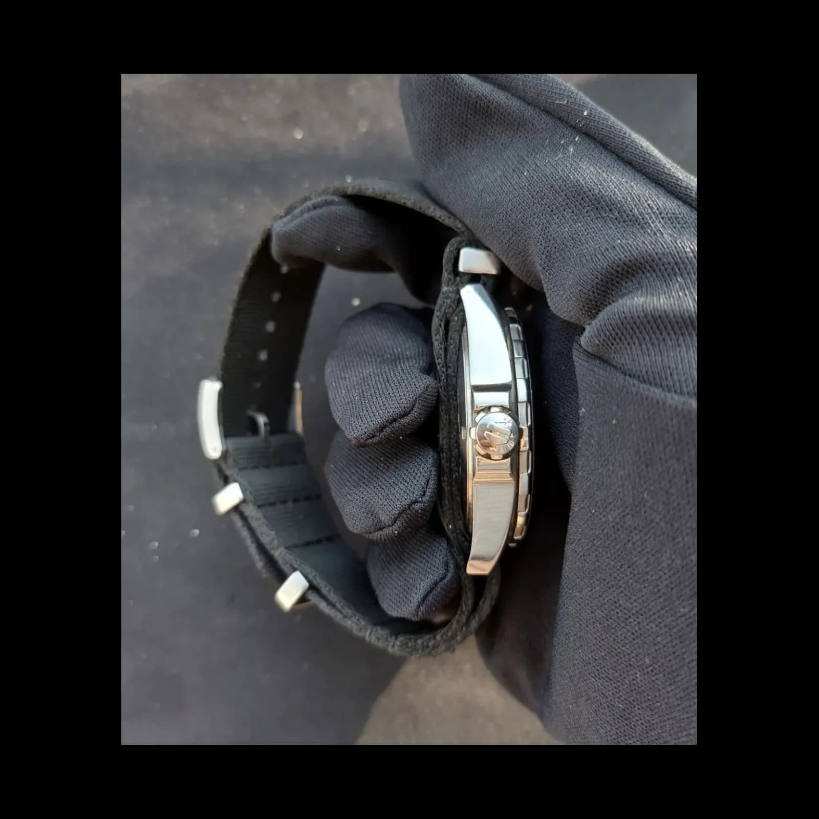 Thumb Formula 1 Quartz Soccer Dial