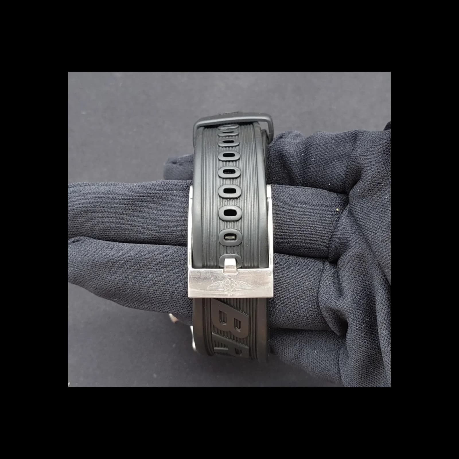 Thumb Avenger 44 Titanium Grey