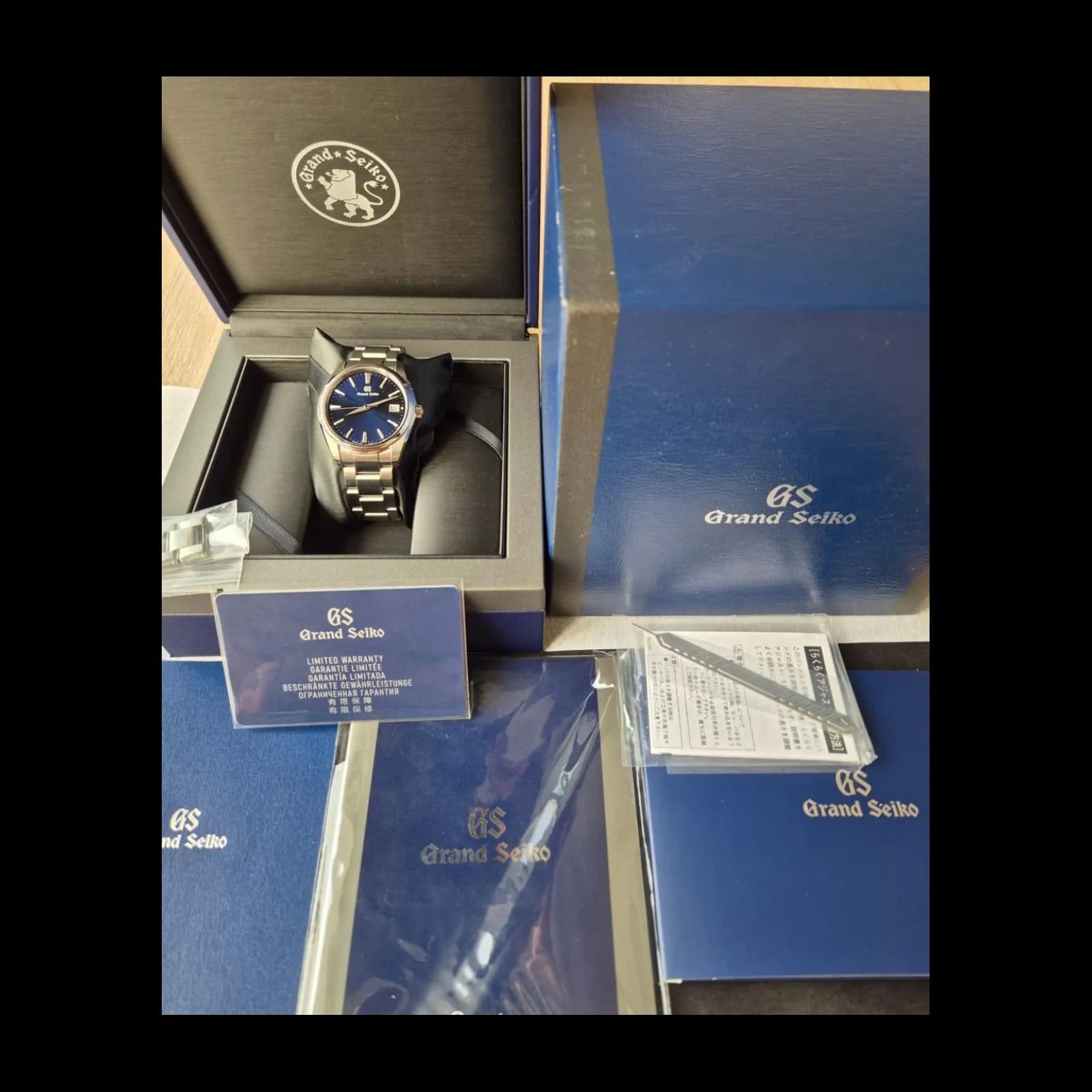 Thumb Heritage Collection Blue Quartz
