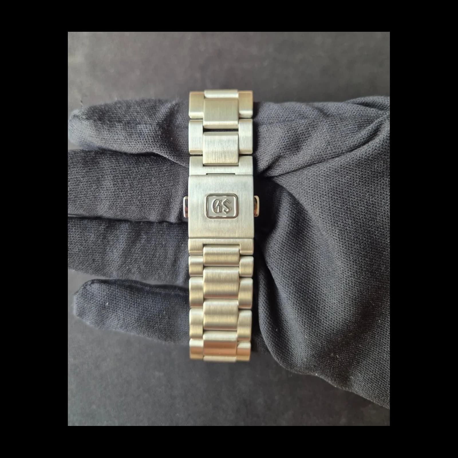 Thumb Heritage Collection Blue Quartz