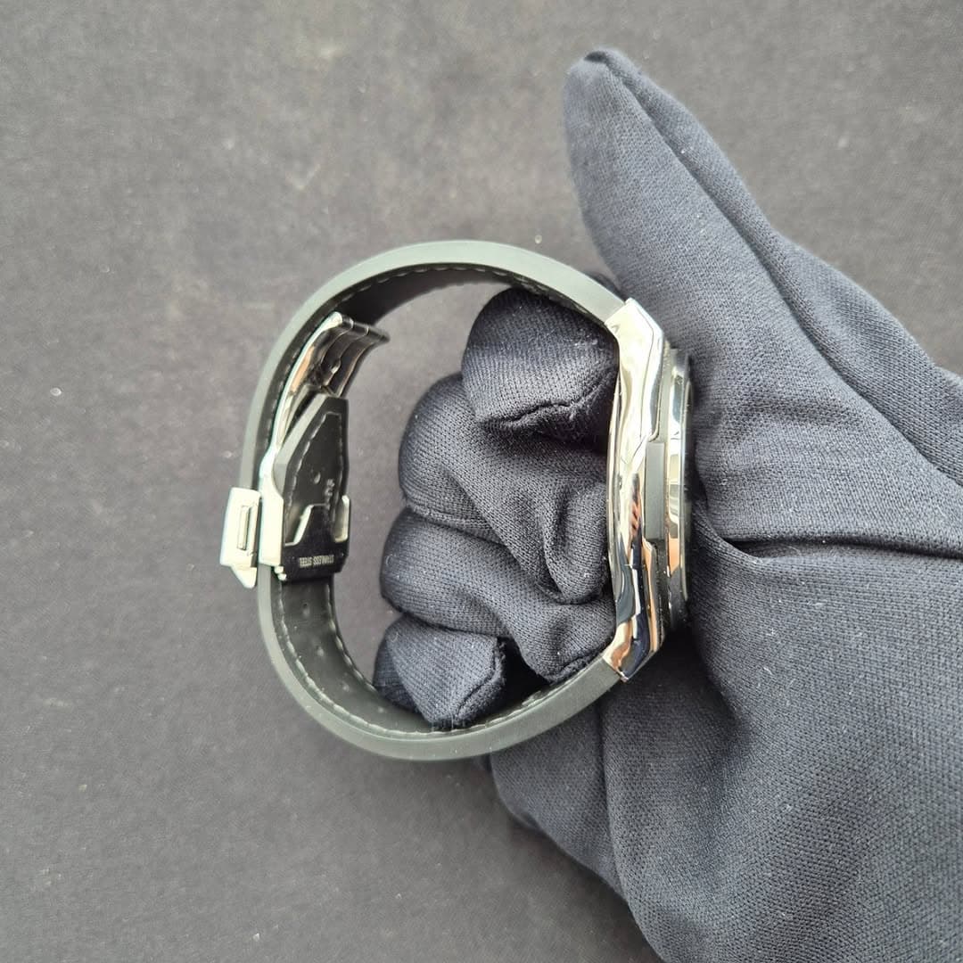 Thumb Classic Fusion 42 Titanium / Black / Rubber