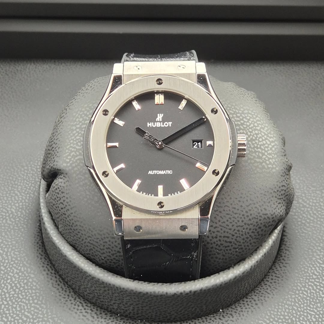 Classic Fusion 42 Titanium / Black / Rubber