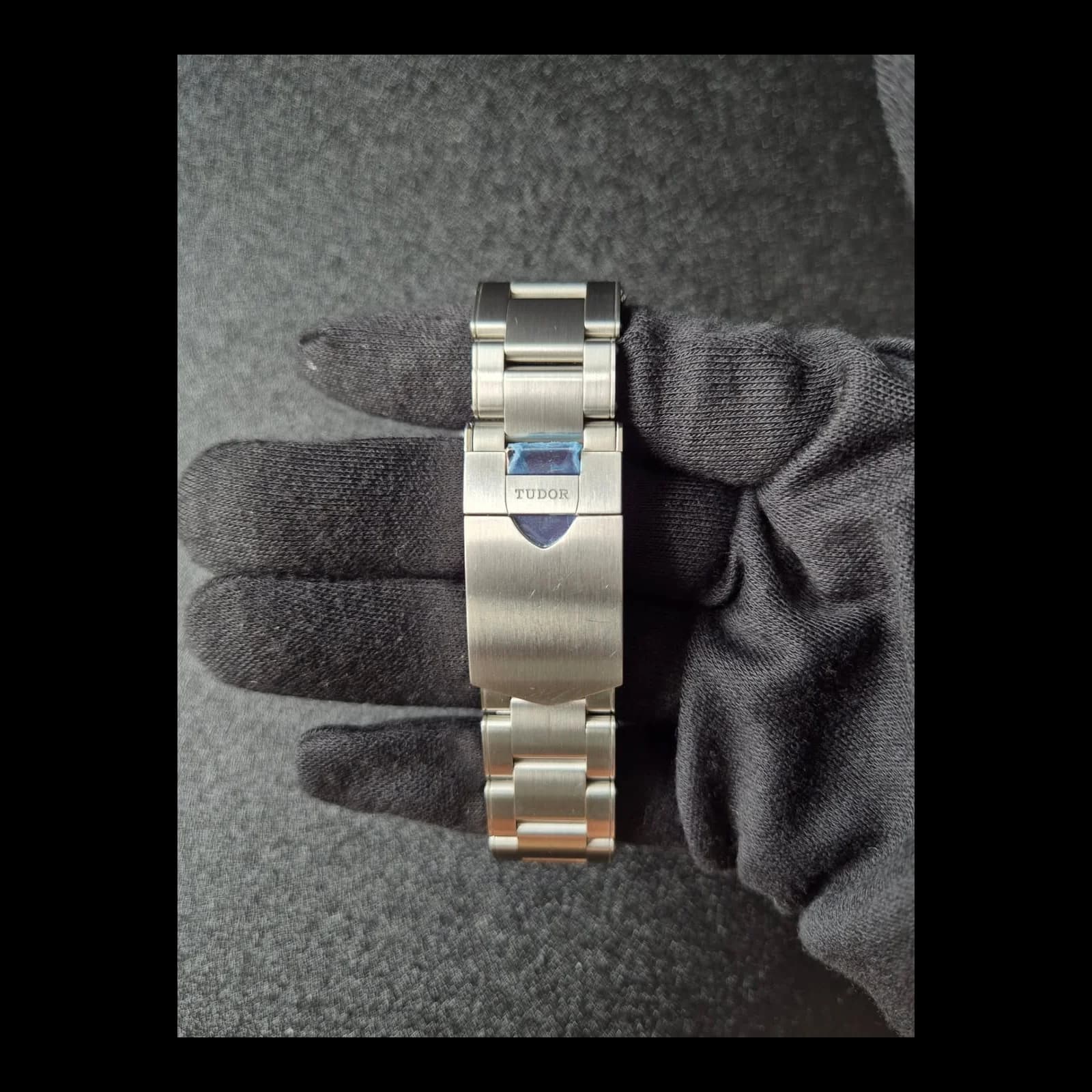 Thumb Black Bay GMT Stainless Steel / Black / Pepsi / Bracelet