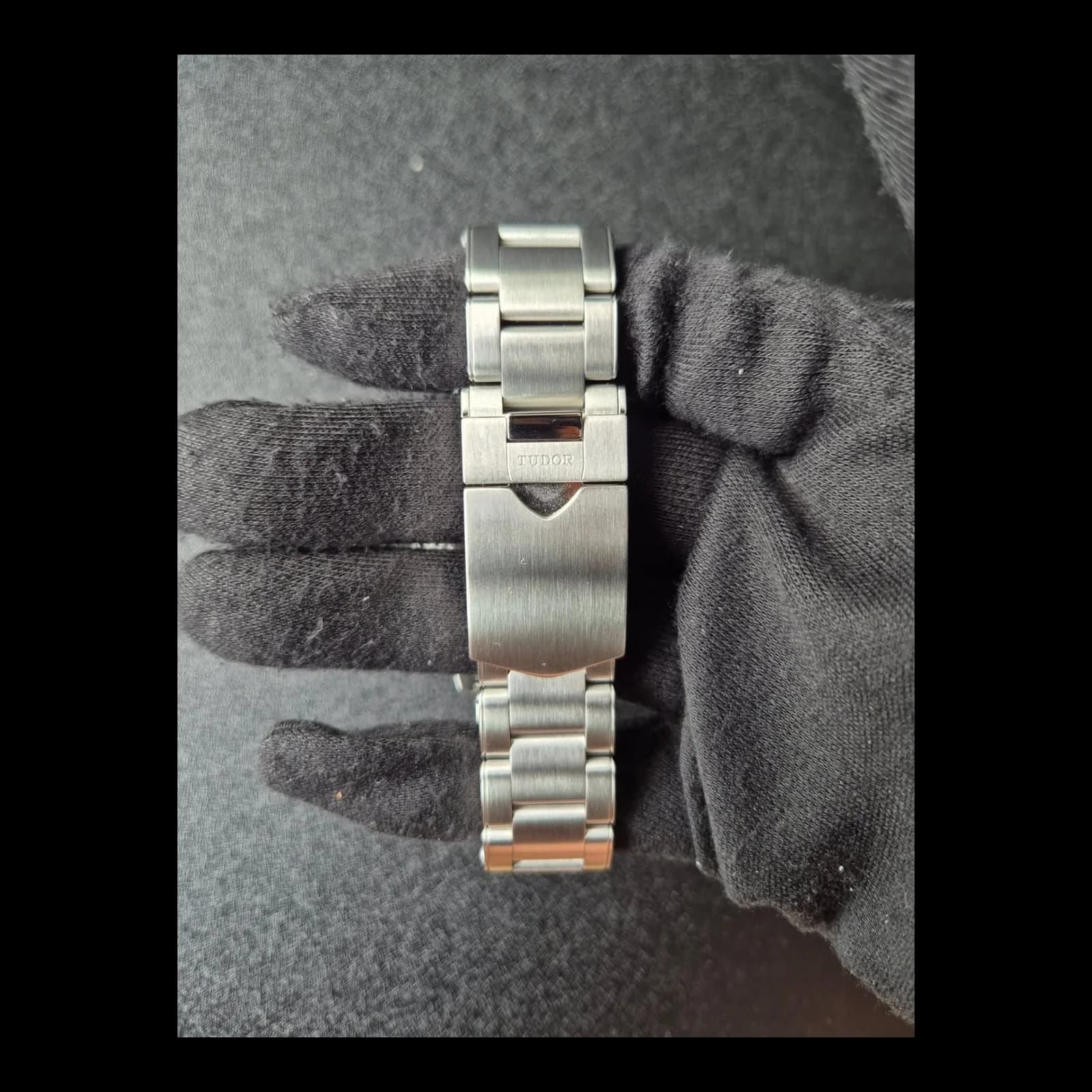 Thumb Black Bay GMT Stainless Steel / Black / Pepsi / Bracelet