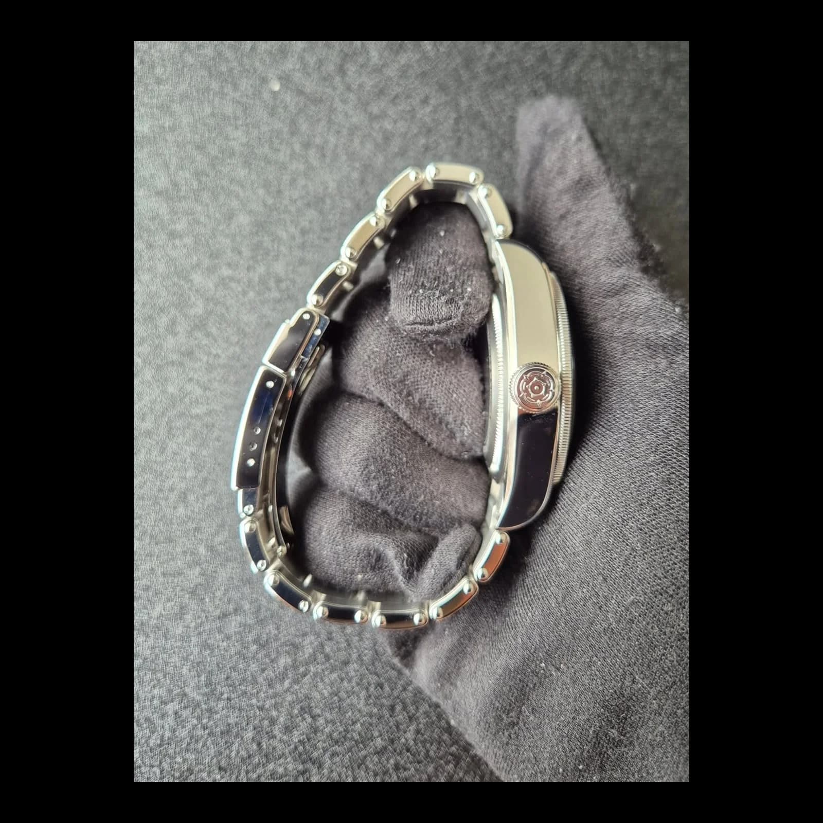 Thumb Black Bay GMT Stainless Steel / Black / Pepsi / Bracelet