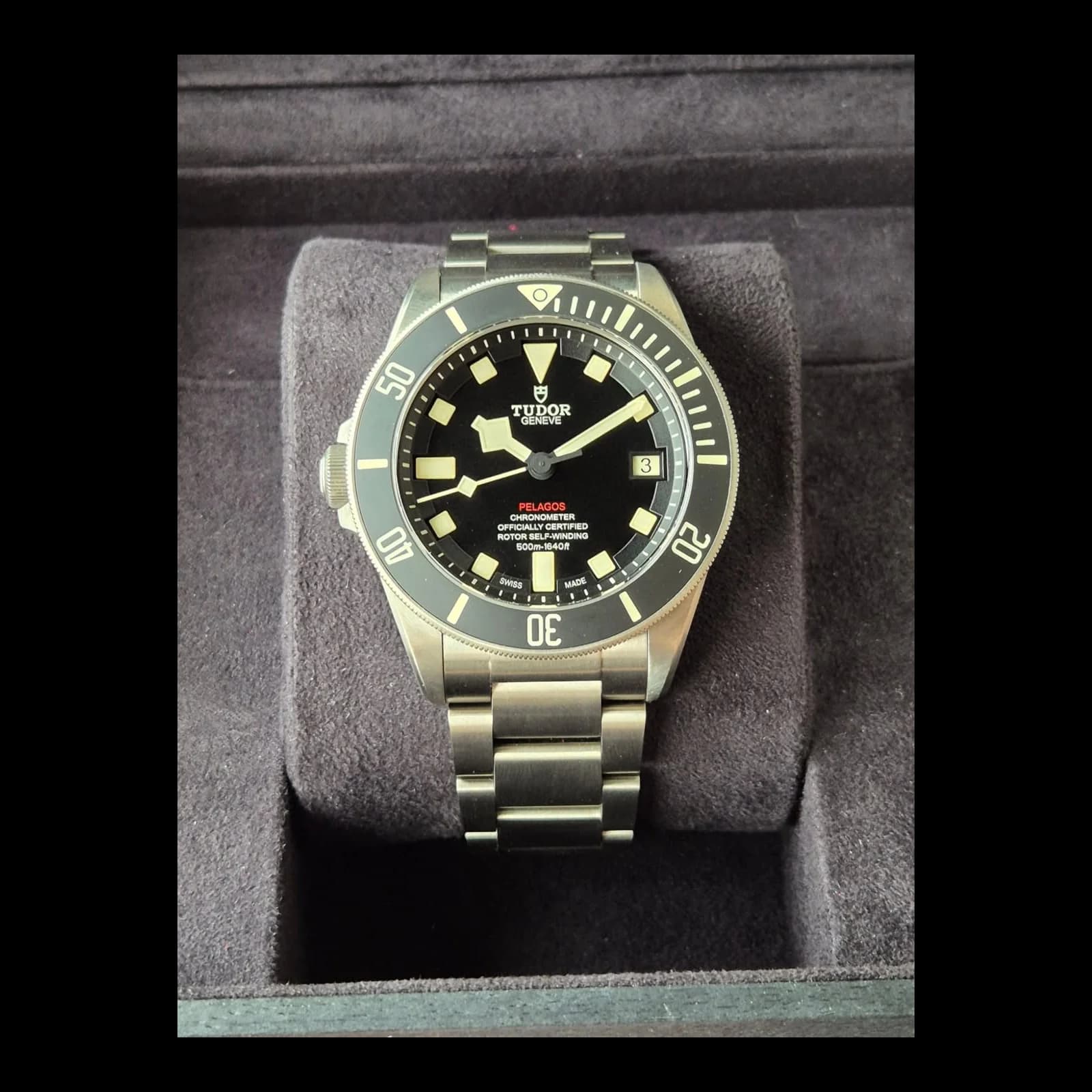 Thumb Pelagos Titanium / Black / Bracelet / LHD