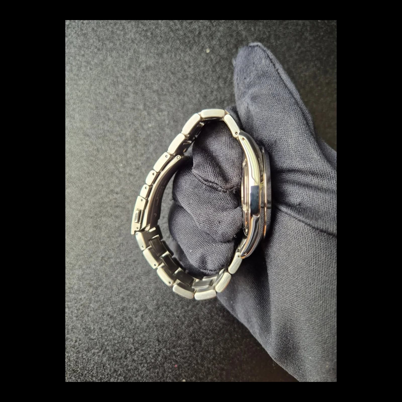 Thumb Quartz Titanium / Silver / Bracelet