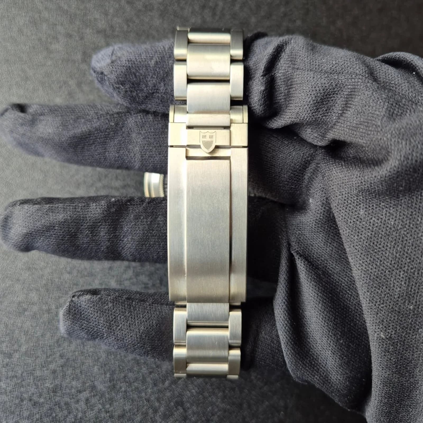Thumb Pelagos 39 Titanium / Black / Bracelet
