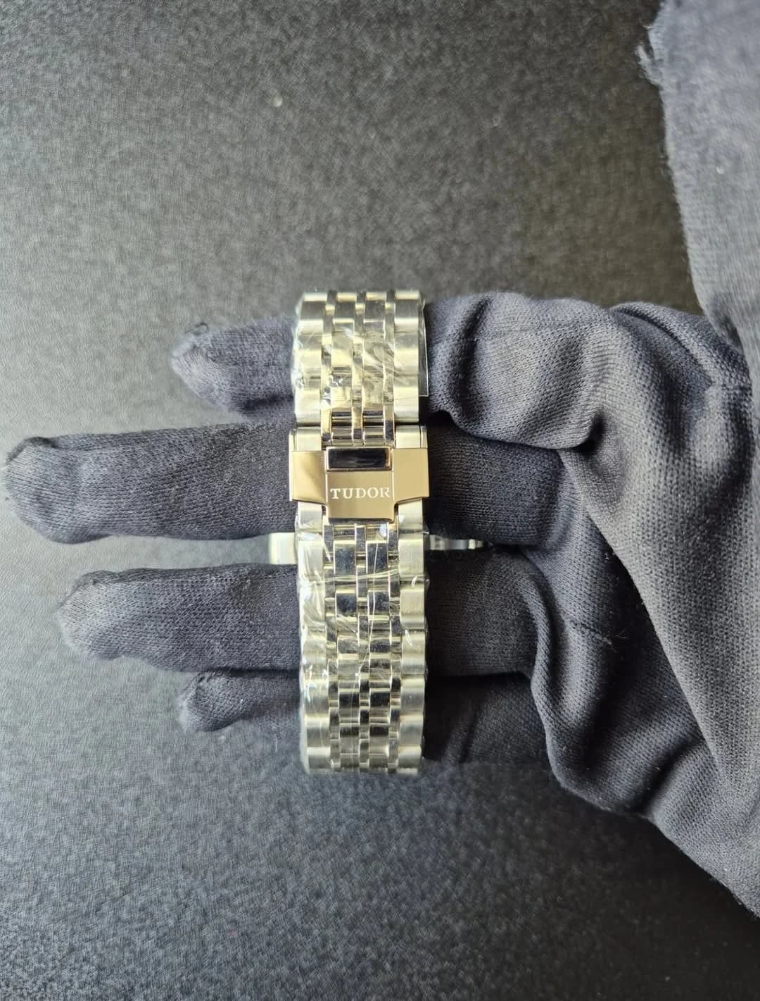 Thumb 1926 41 Stainless Steel / Silver