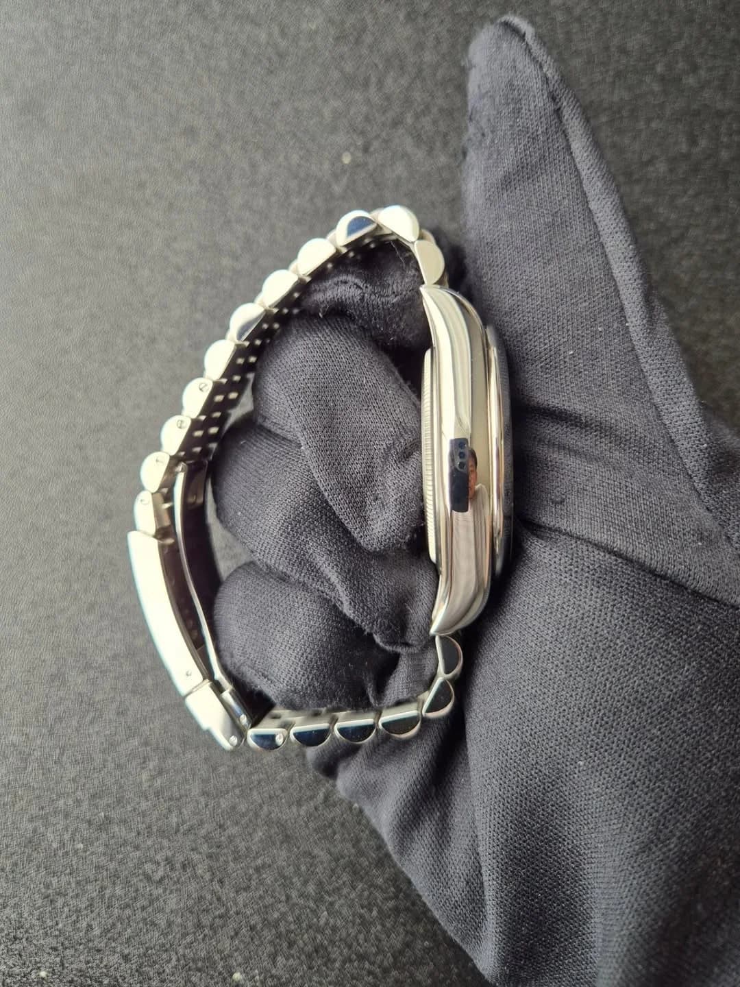 Thumb Black Bay 41 Stainless Steel / Black / Bracelet