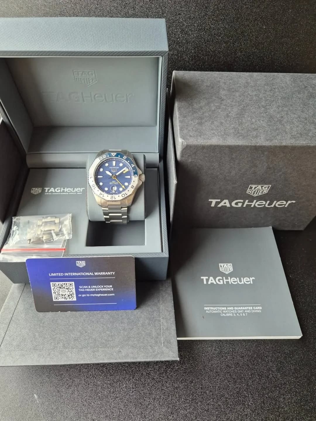 Thumb Aquaracer Professional 300 GMT Stainless Steel / Blue / Bracelet