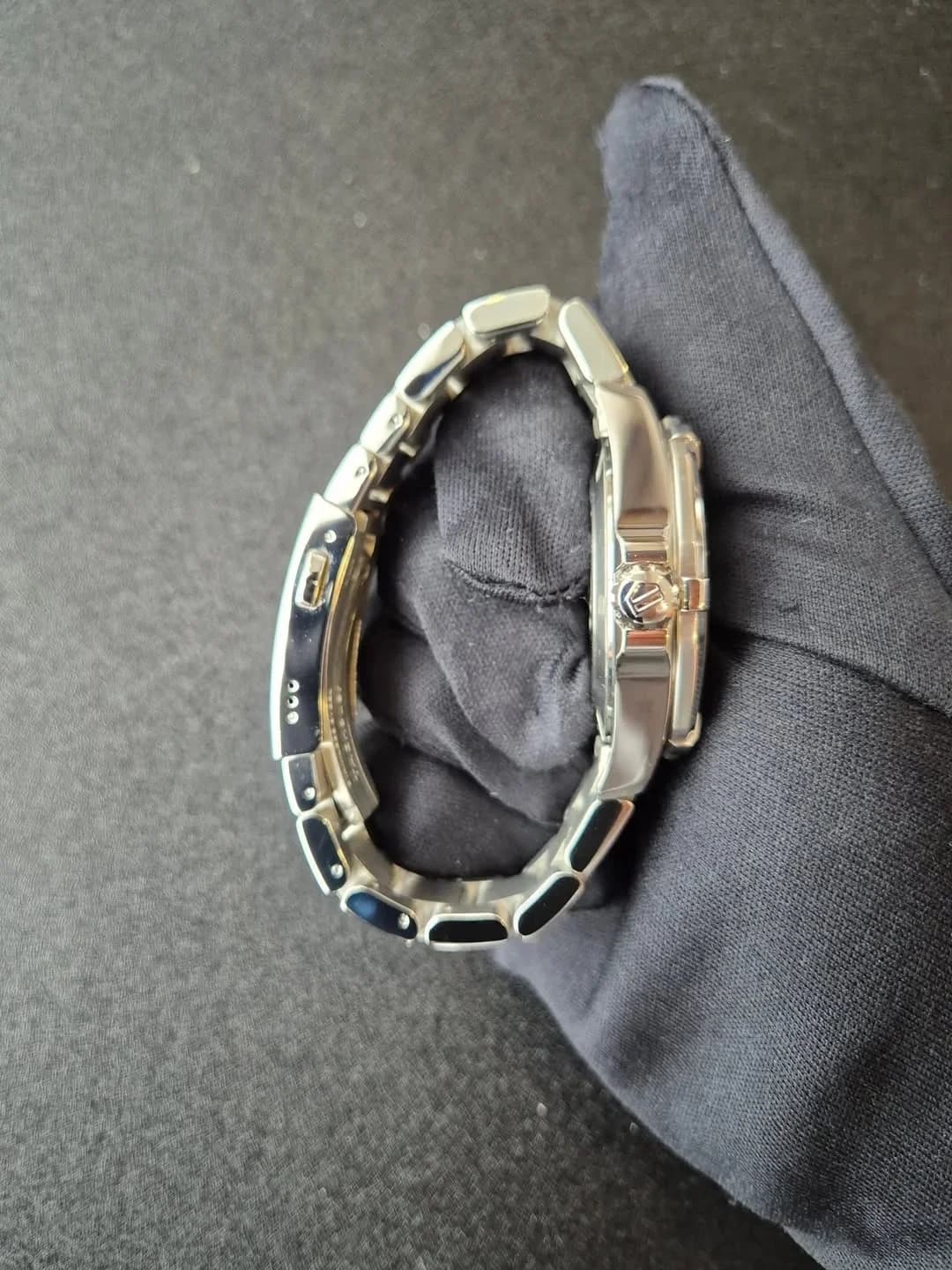 Thumb Aquracer 300M Calibre 5 43 Stainless Steel / White / Bracelet