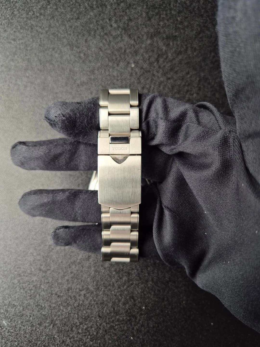 Thumb Black Bay GMT Stainless Steel / Black / Pepsi / Bracelet