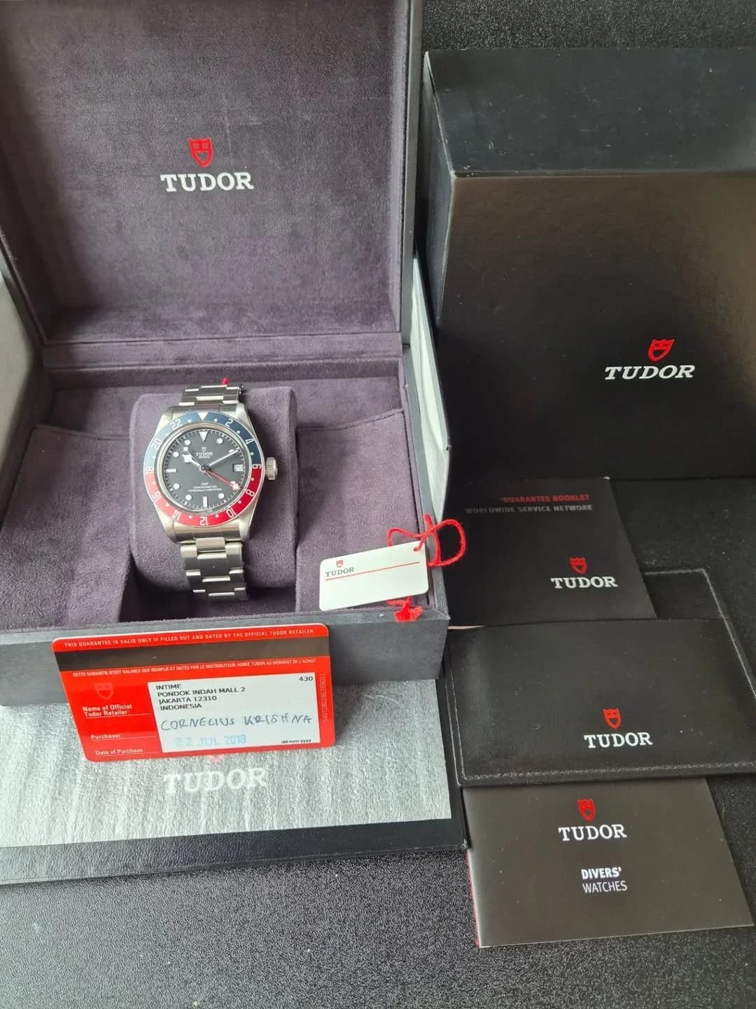 Thumb Black Bay GMT Stainless Steel / Black / Pepsi / Bracelet