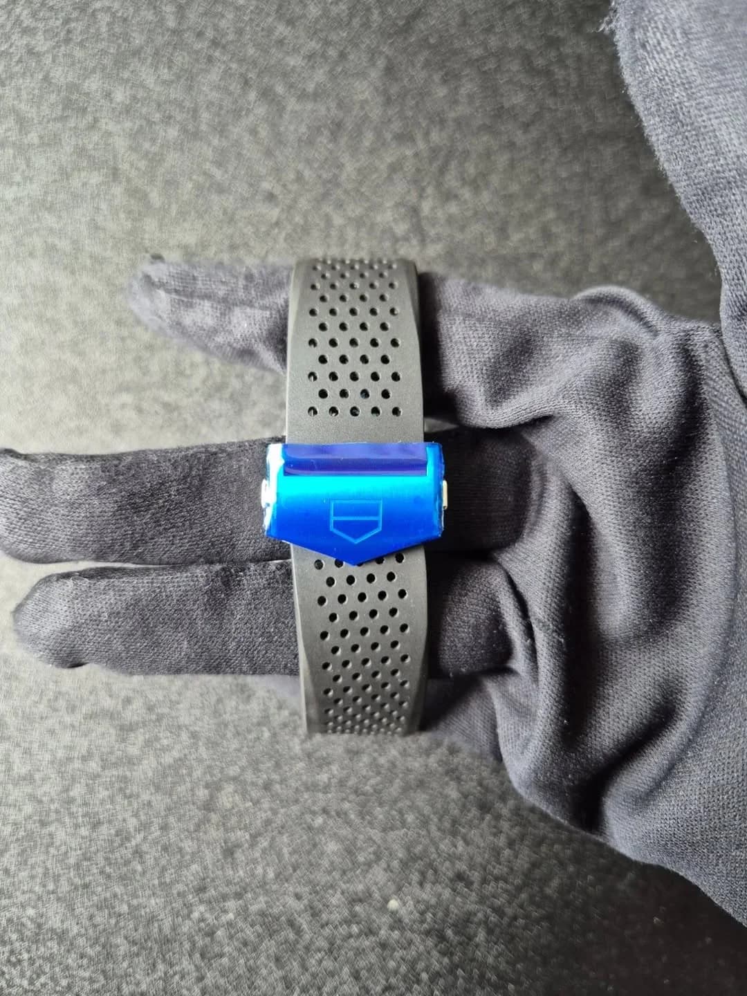 Thumb Connected Calibre E5