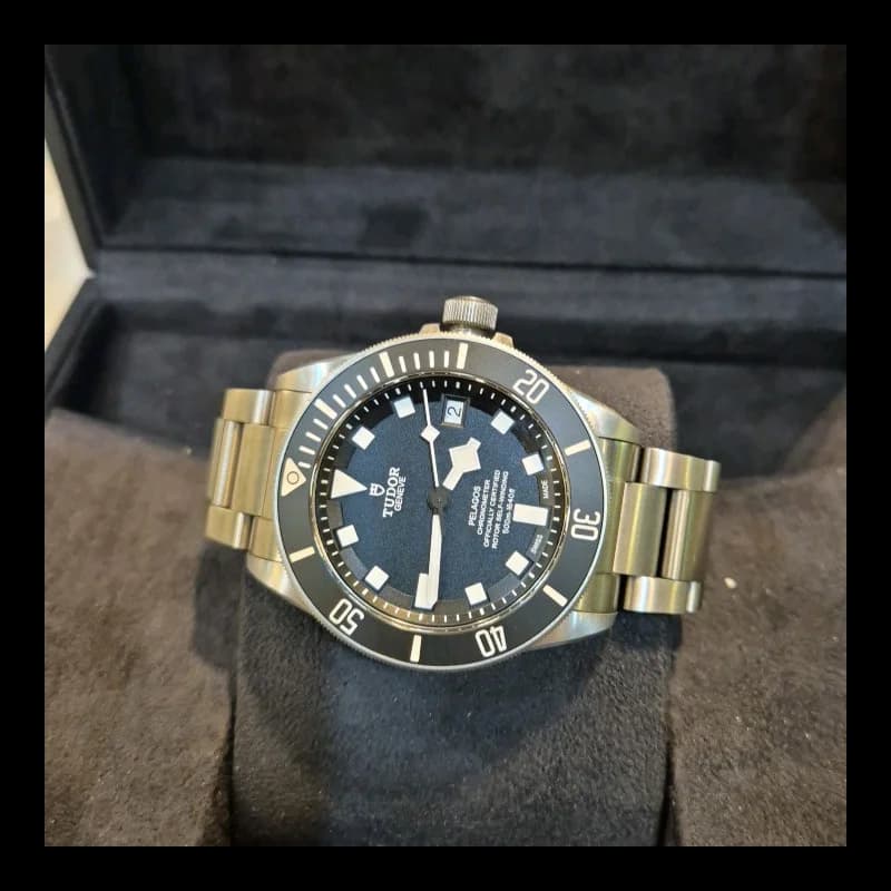 Thumb Pelagos Titanium / Black / Bracelet