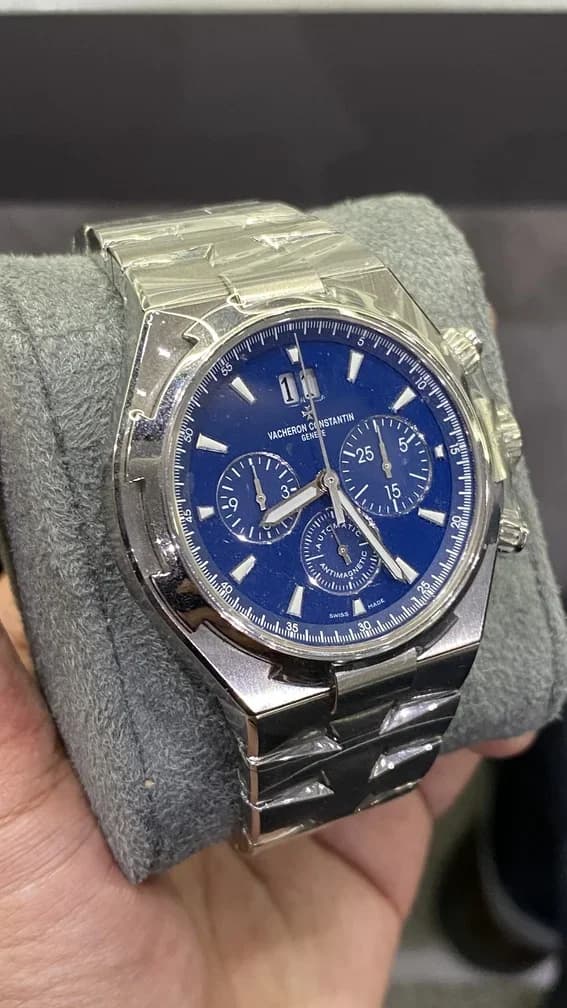 Thumb Overseas Chronograph Stainless Steel / Blue