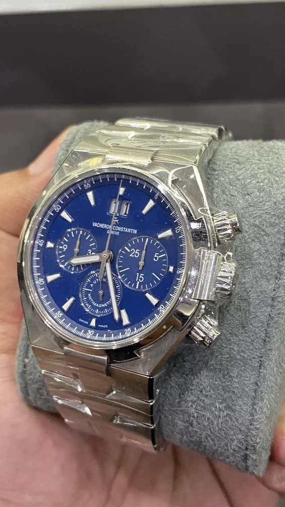Thumb Overseas Chronograph Stainless Steel / Blue