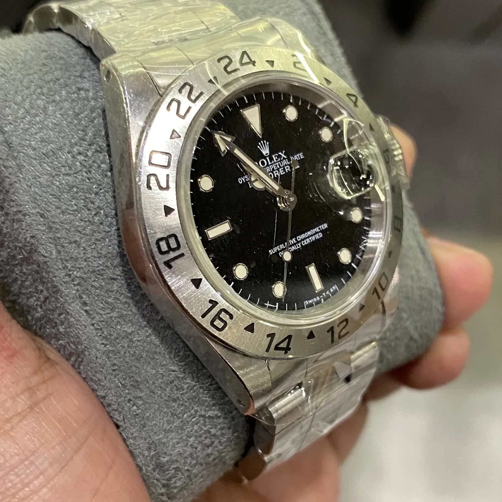 Thumb Explorer II Black Superluminova