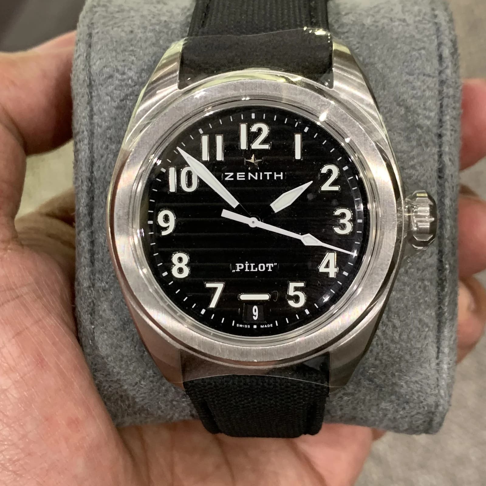 Thumb PILOT Automatic Stainless Steel / Black