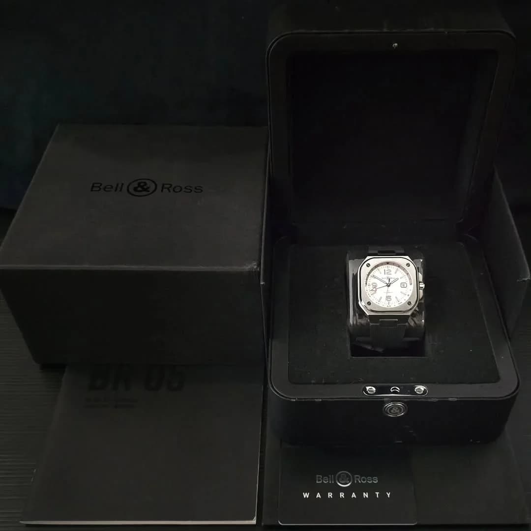 Thumb BR 05 GMT White